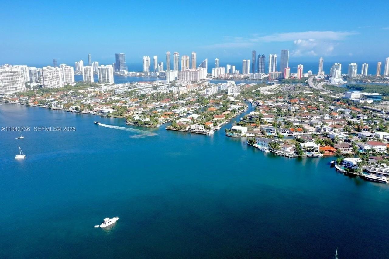 16570 Ne 26th Ave #5GBOATSLIP - Photo 2 of 16