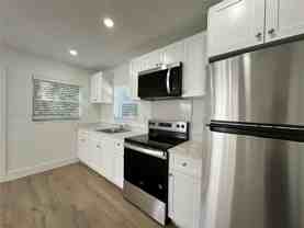 3331 Sw 15th Ave - Photo 1 of 1