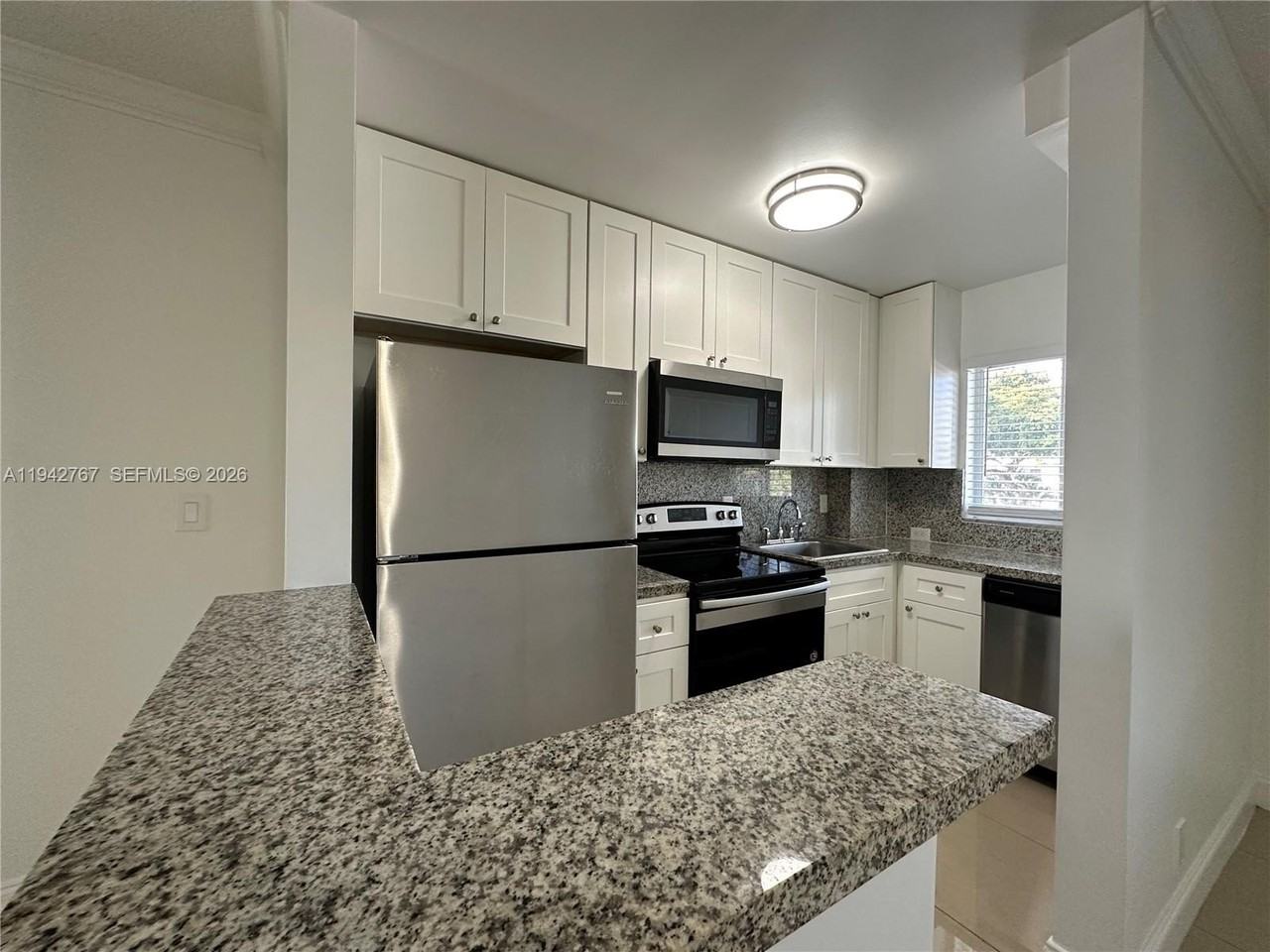 1400 Ne 56th St #209 - Photo 4 of 36