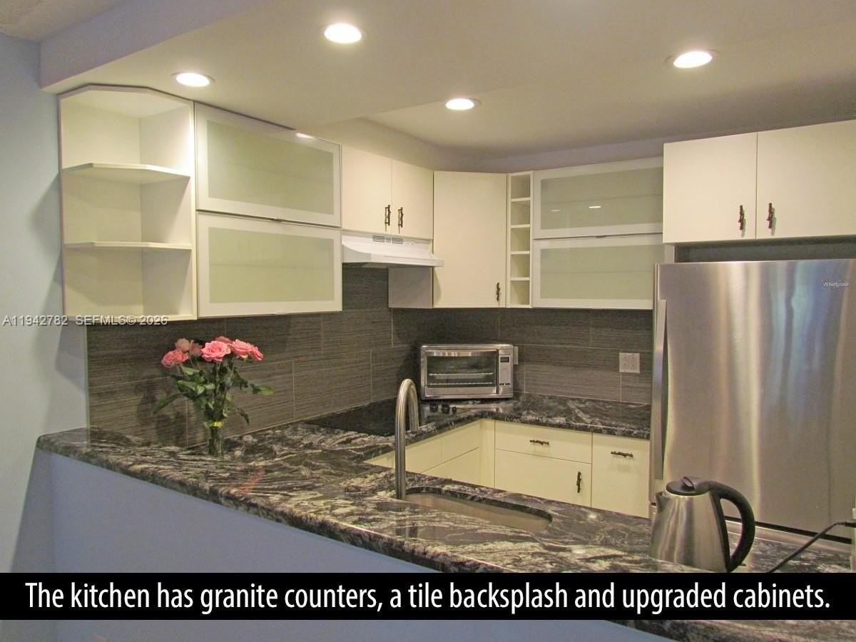 892 Sw 9th Street Cir #4 - Photo 5 of 28