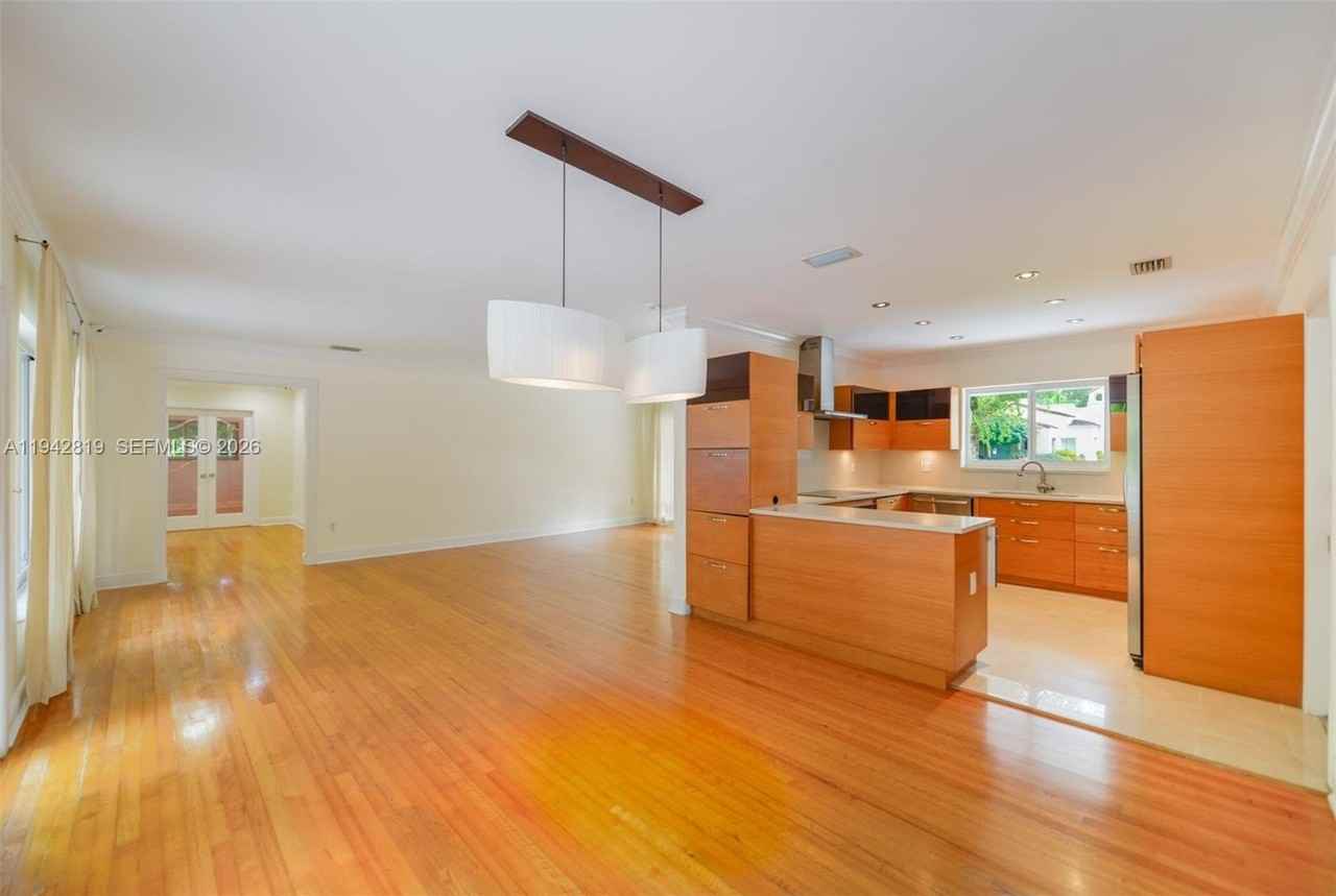 911 Mariana Ave - Photo 6 of 50