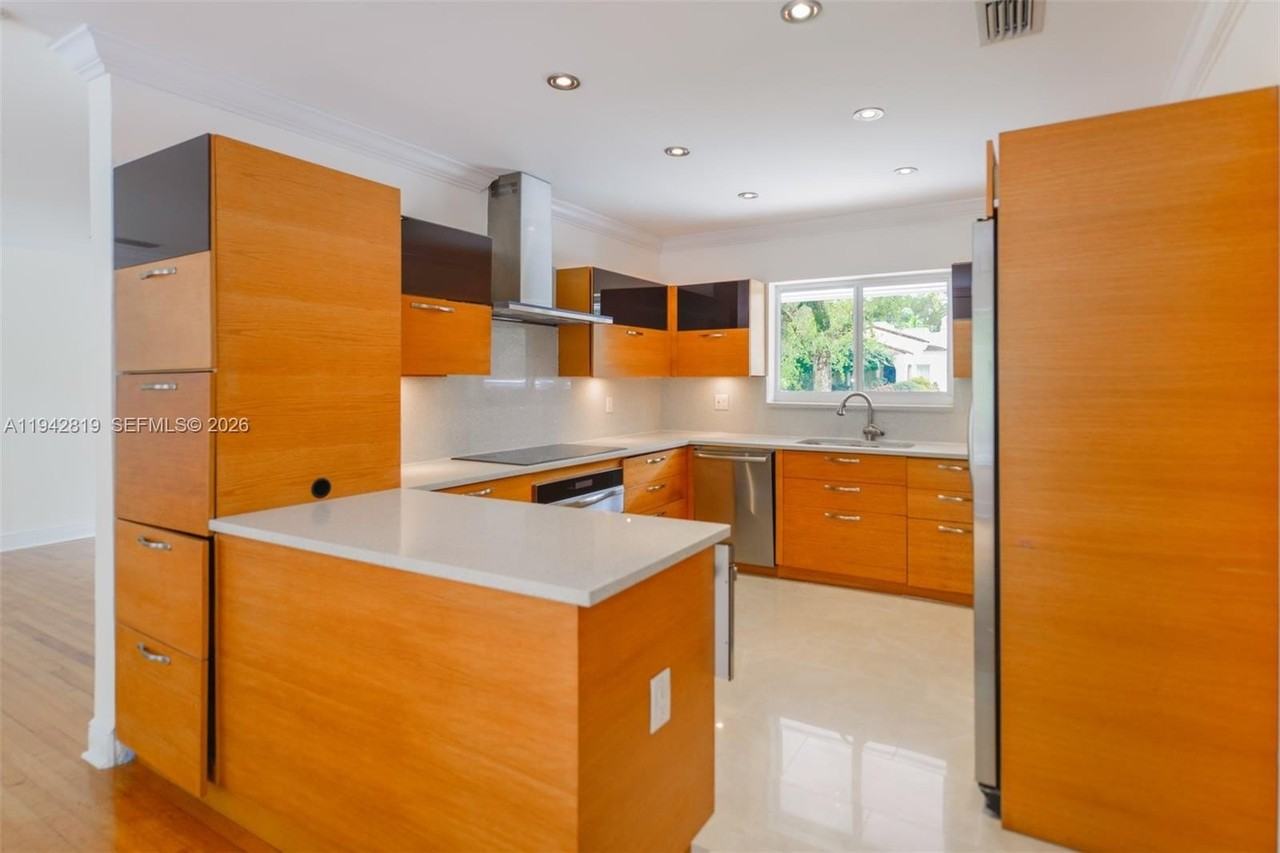 911 Mariana Ave - Photo 7 of 50