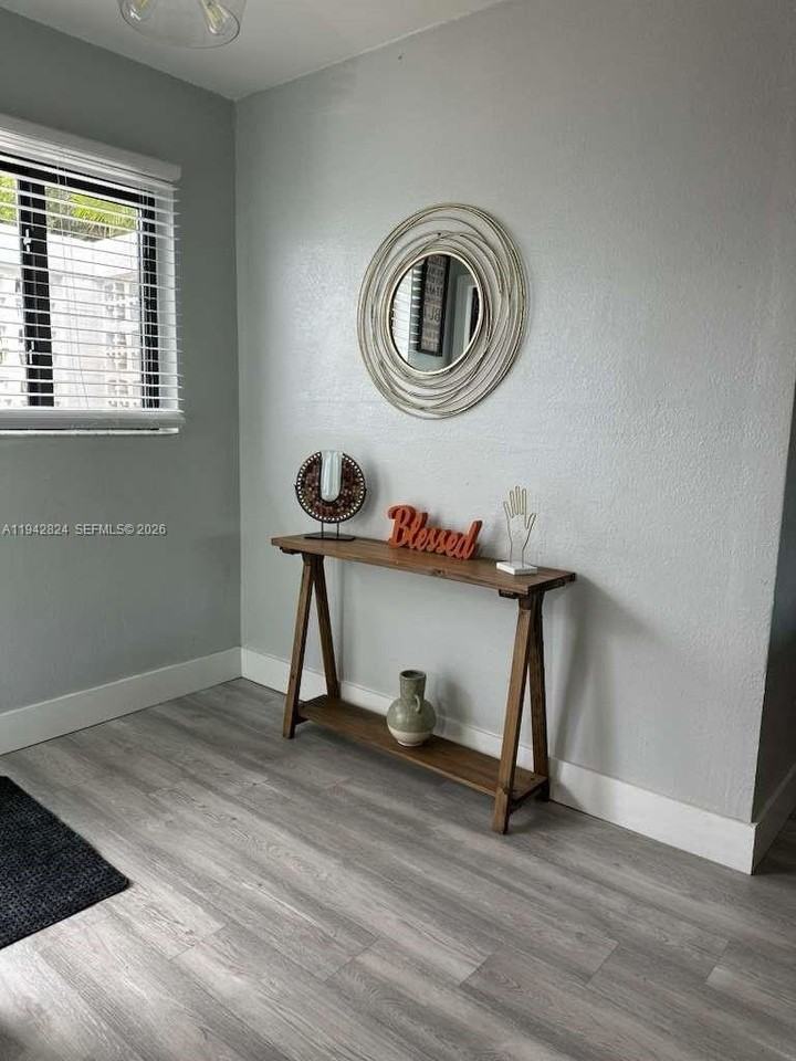 20600 Sw 116th Rd - Photo 2 of 29