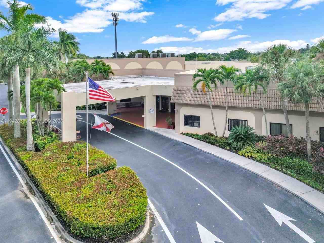 453 Lakeview Dr #1 - Photo 7 of 22