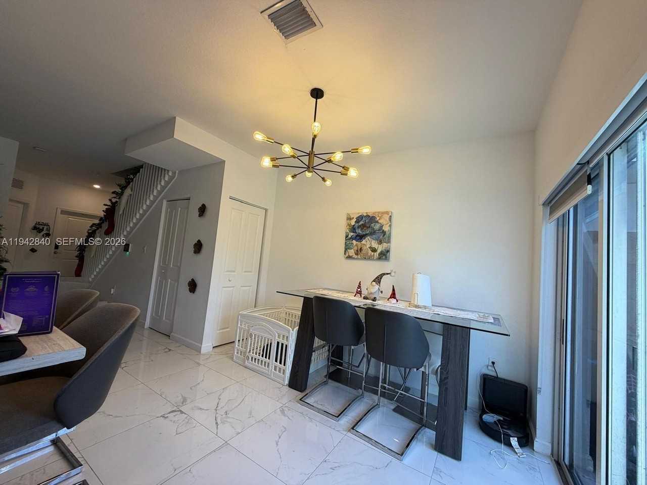 1656 Se 27th Ter #1656 - Photo 3 of 5