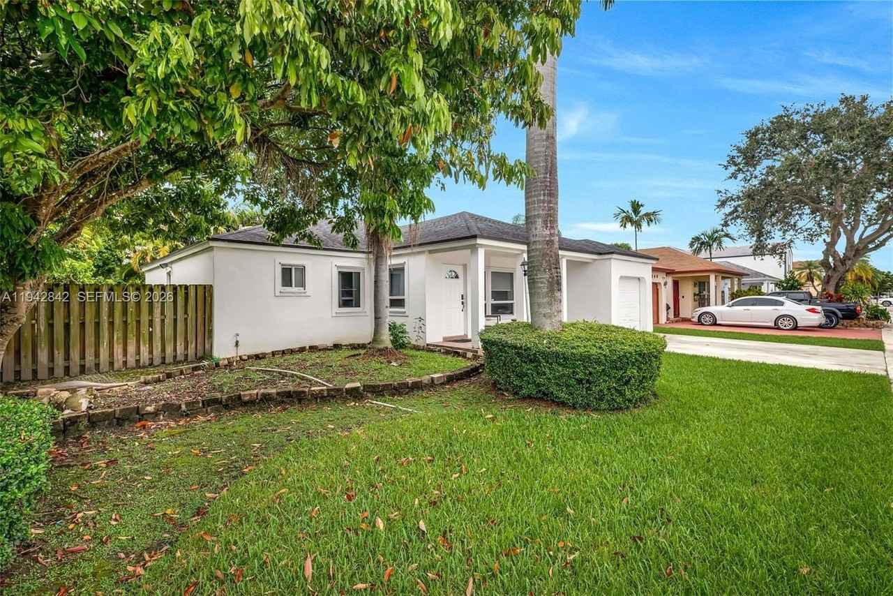 15450 Sw 143rd Ave #15450 - Photo 4 of 28