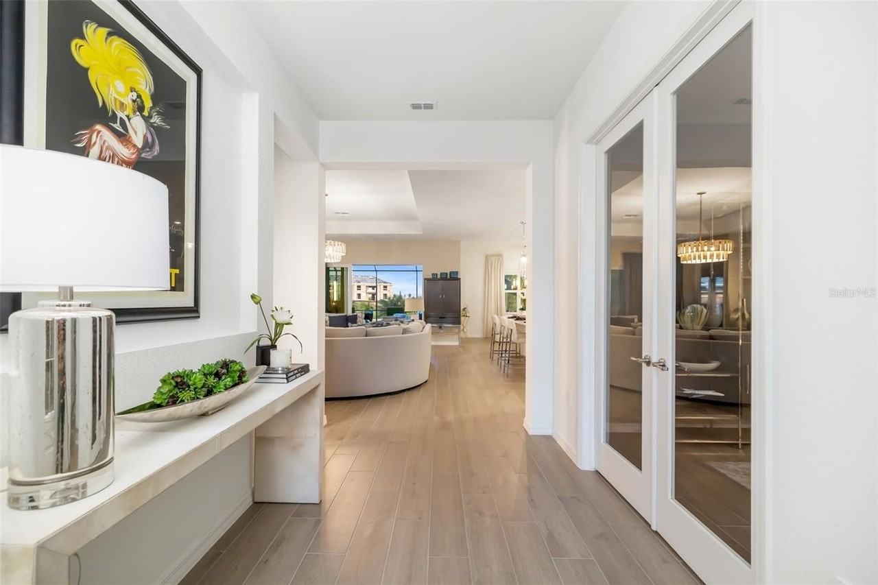 5617 Lightning Whelk Ln - Photo 4 of 50