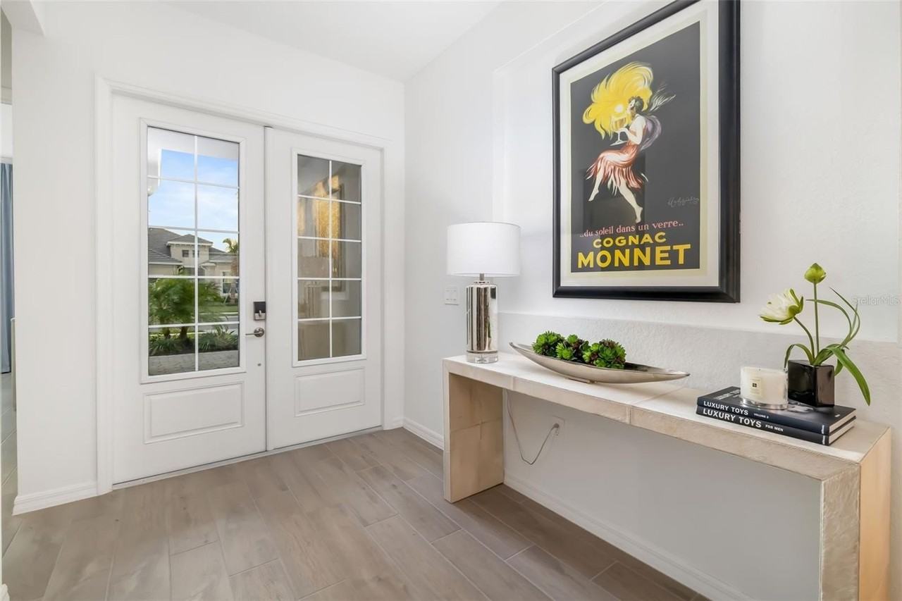 5617 Lightning Whelk Ln - Photo 5 of 50