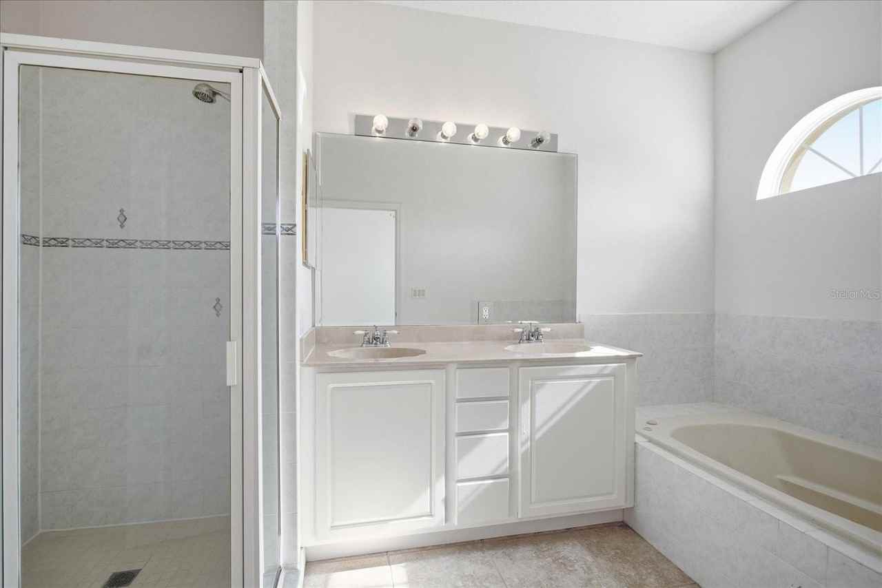 17239 Chateau Pine Way - Photo 6 of 12