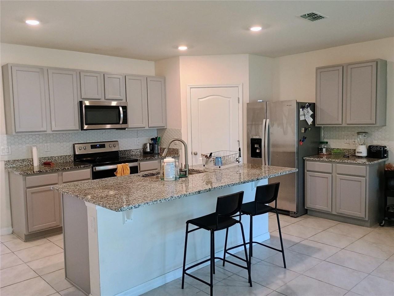 1925 Chautauqua Ln - Photo 7 of 36