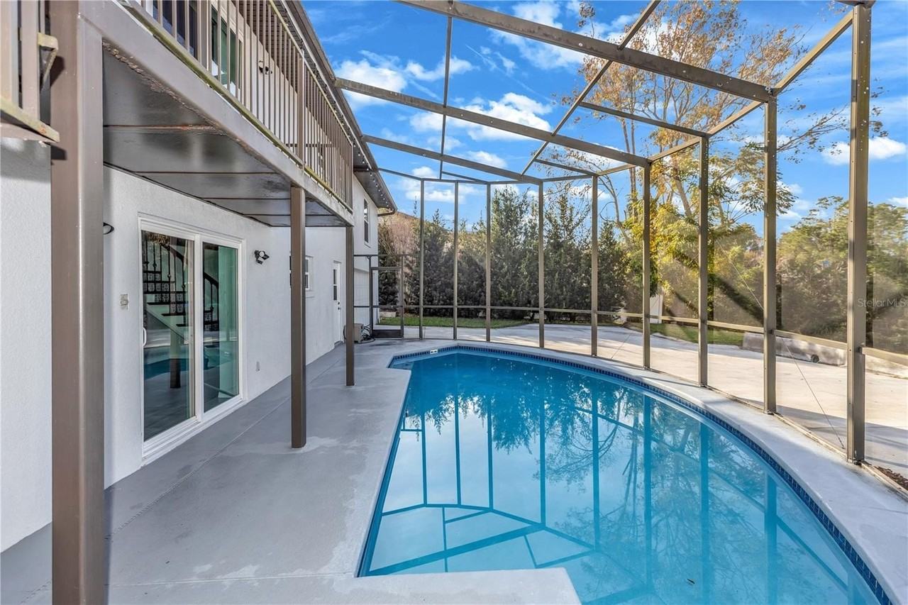 8315 Village Green Rd - Photo 3 of 41