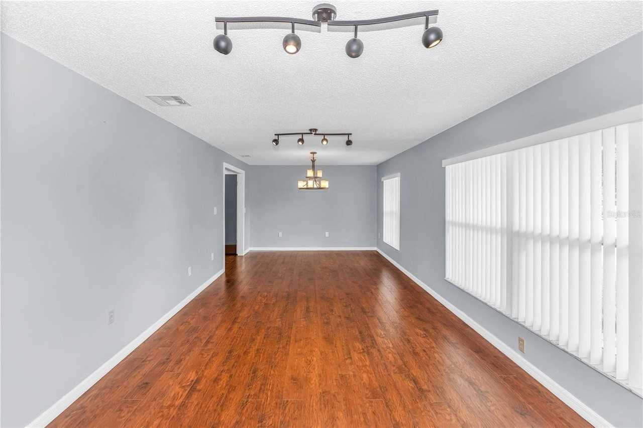 8315 Village Green Rd - Photo 7 of 41