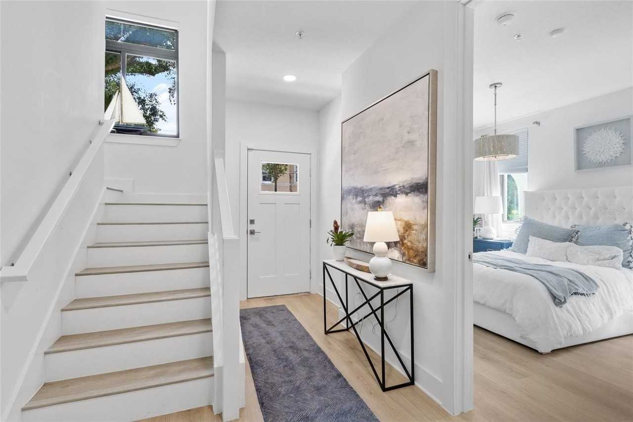 758 Highland Ave #13 - Photo 4 of 33