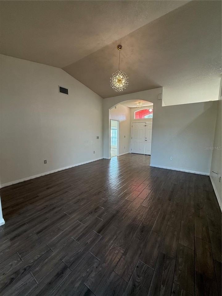 318 Highland Meadows Dr - Photo 6 of 24