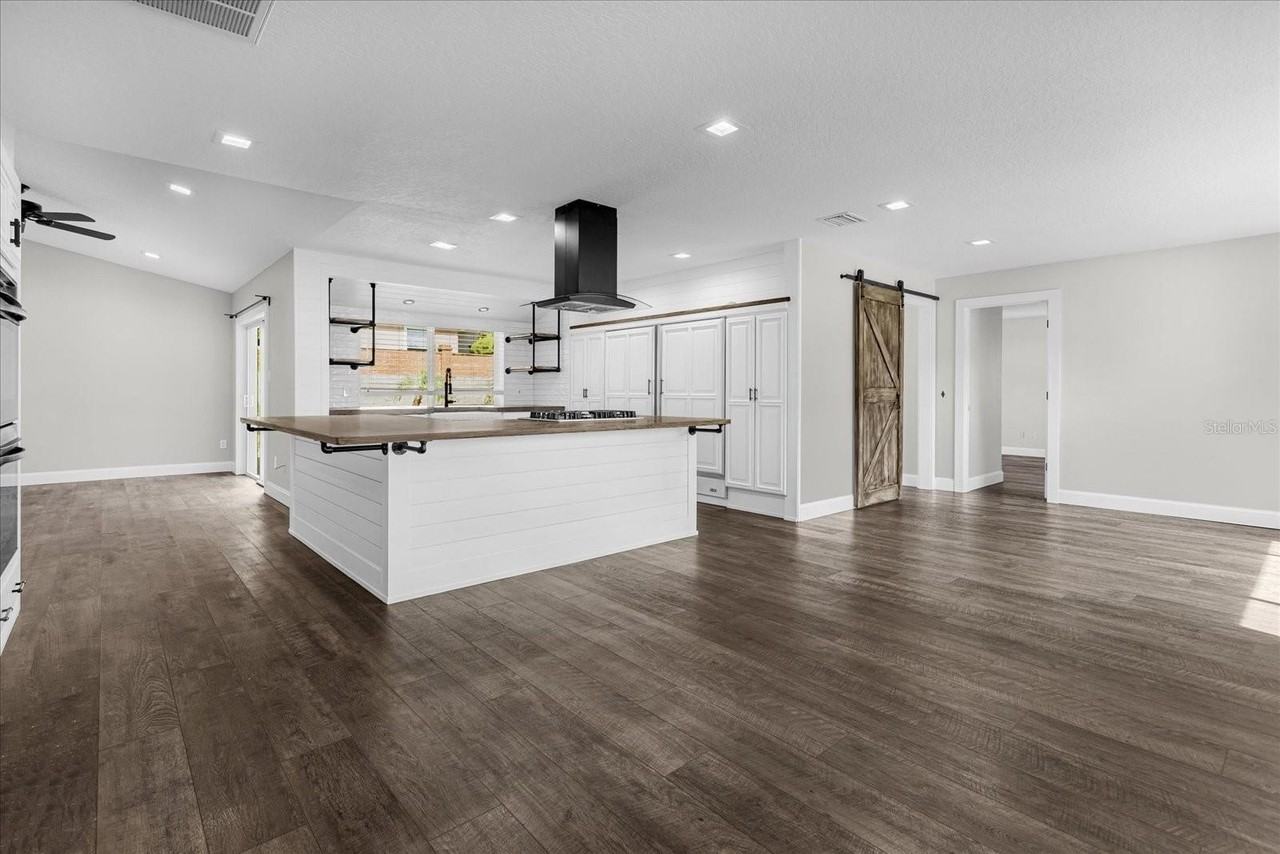 8756 Granada Blvd - Photo 3 of 17