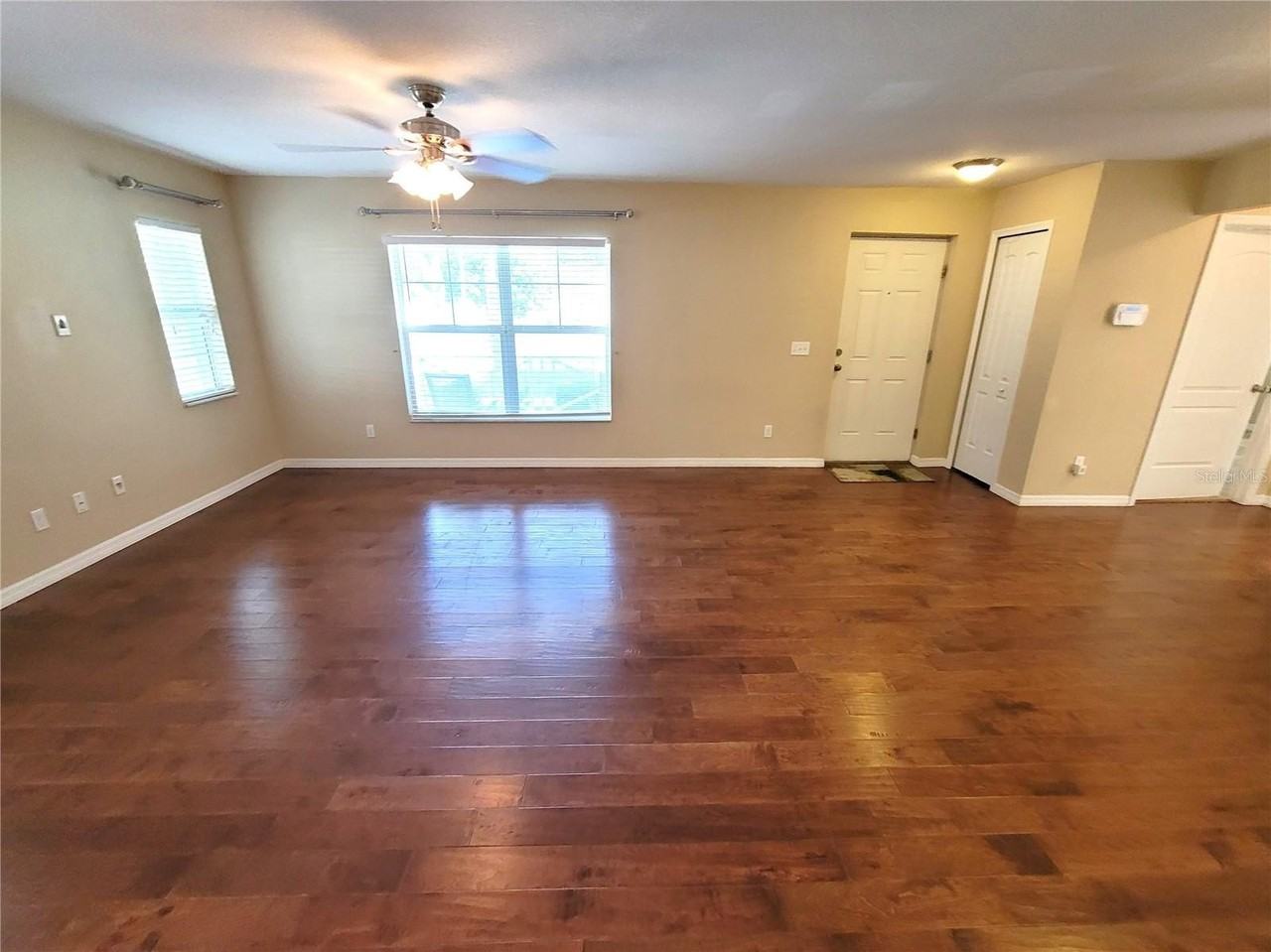 3005 W North B St - Photo 5 of 37