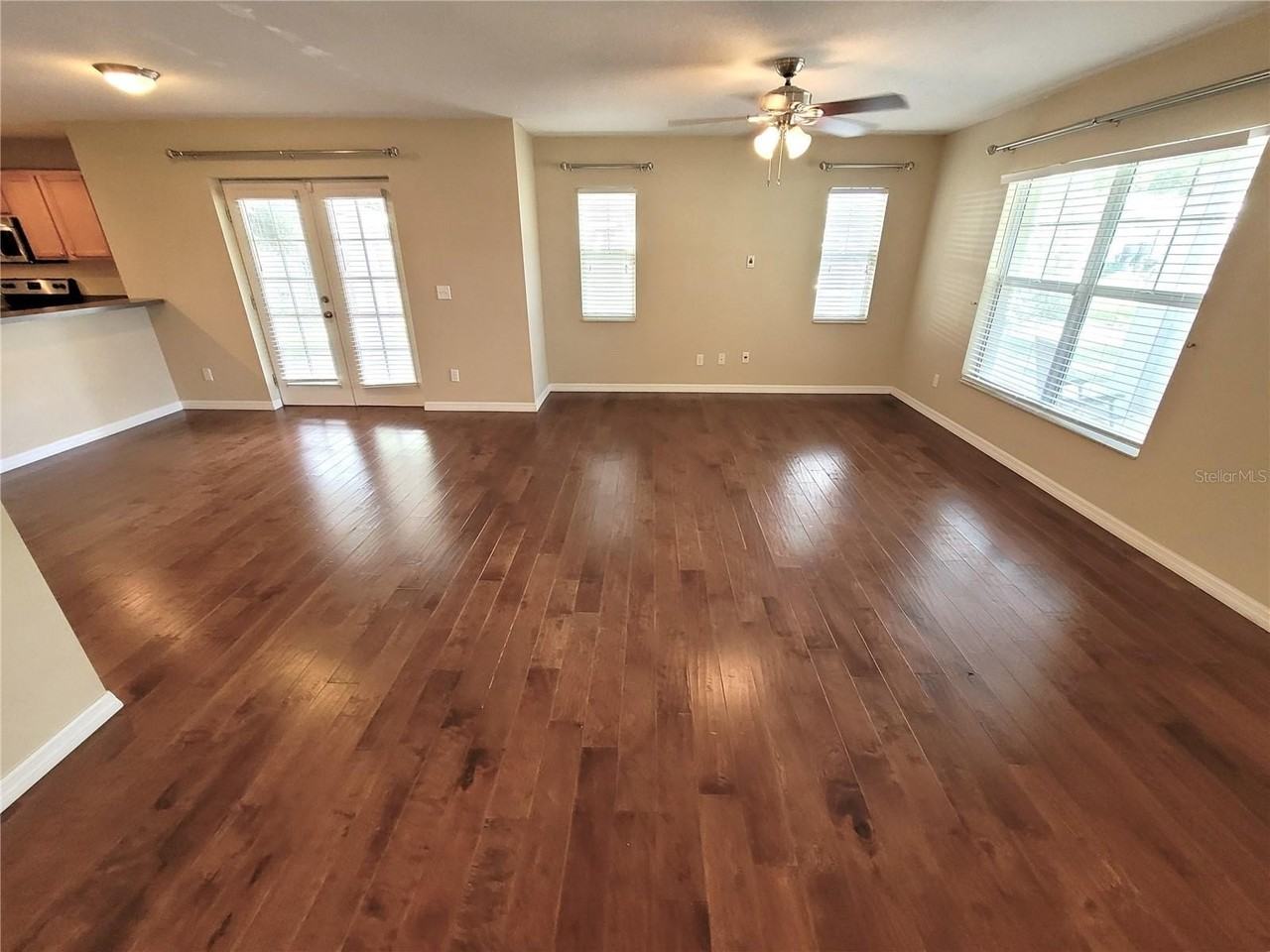 3005 W North B St - Photo 6 of 37