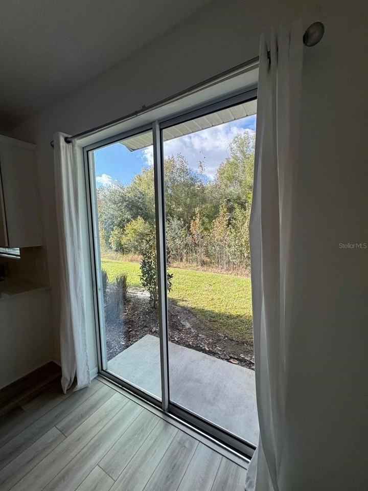 950 Spring Palms Loop - Photo 5 of 9