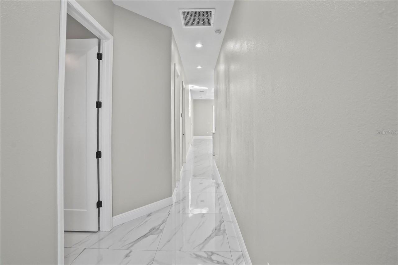 3310 W Cherry St - Photo 3 of 22