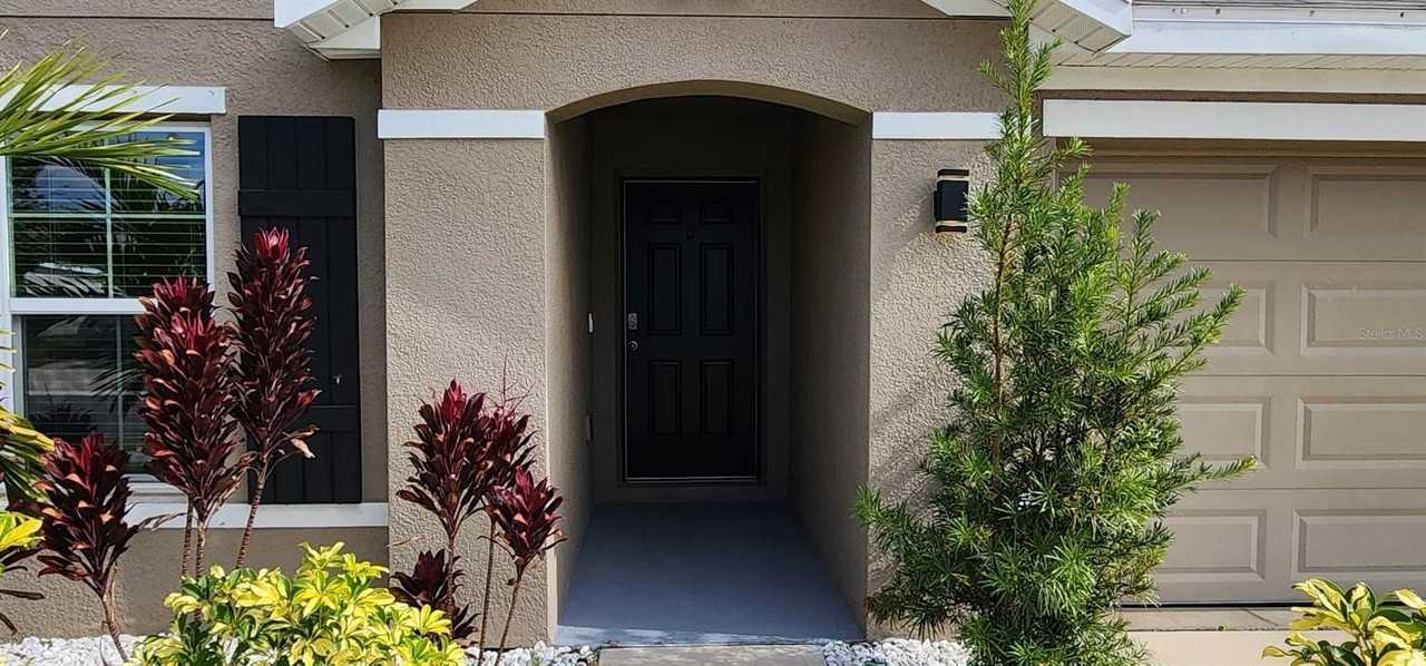 16778 Carlton Pond St - Photo 6 of 27