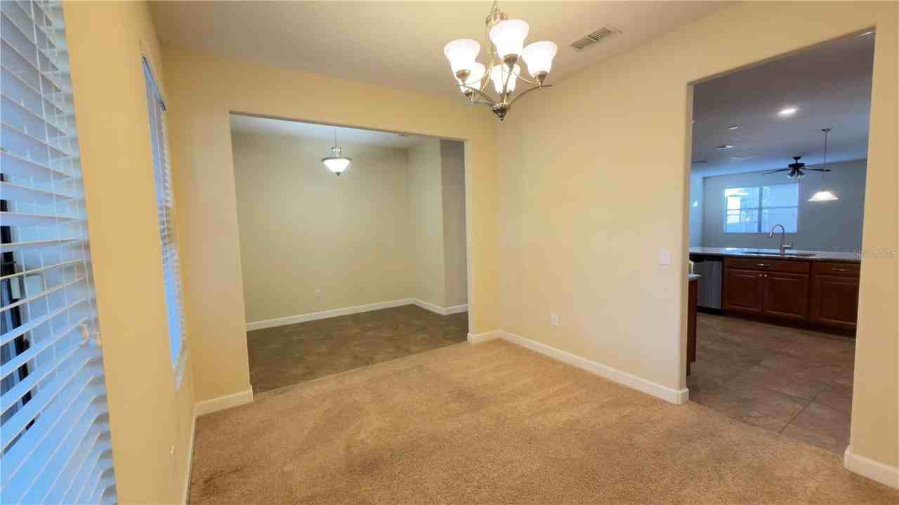 13040 Overstreet Rd - Photo 7 of 45