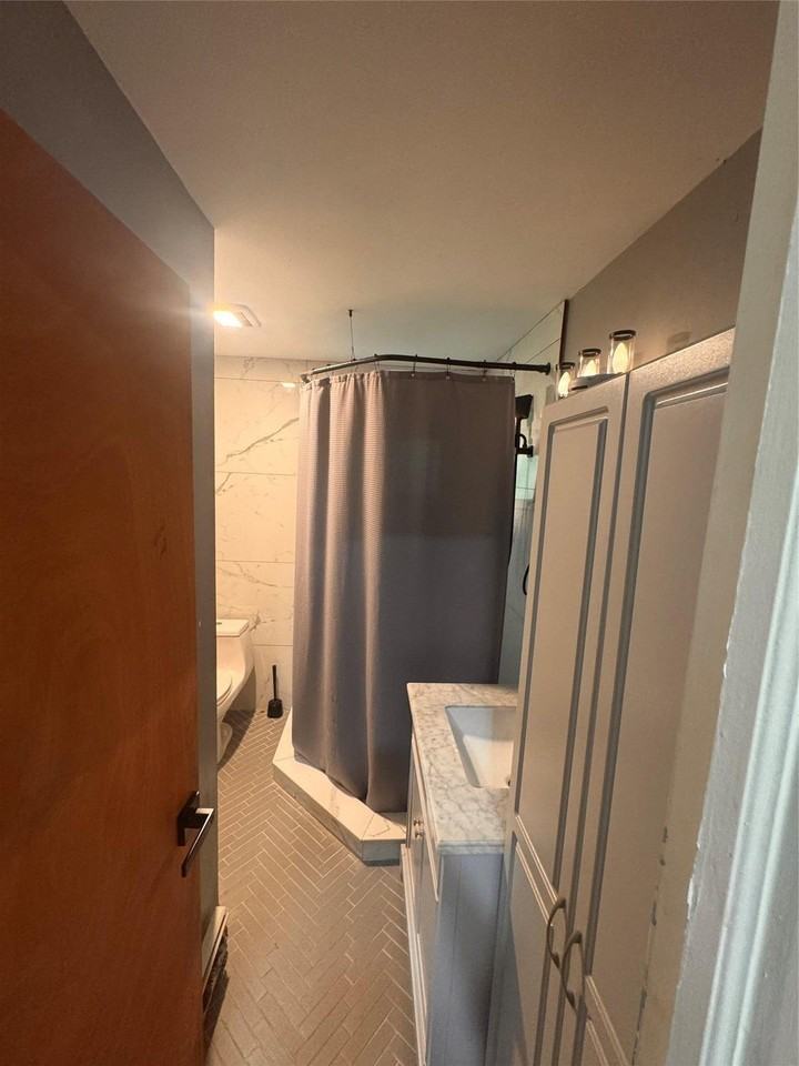 239 Lake Ave - Photo 2 of 5