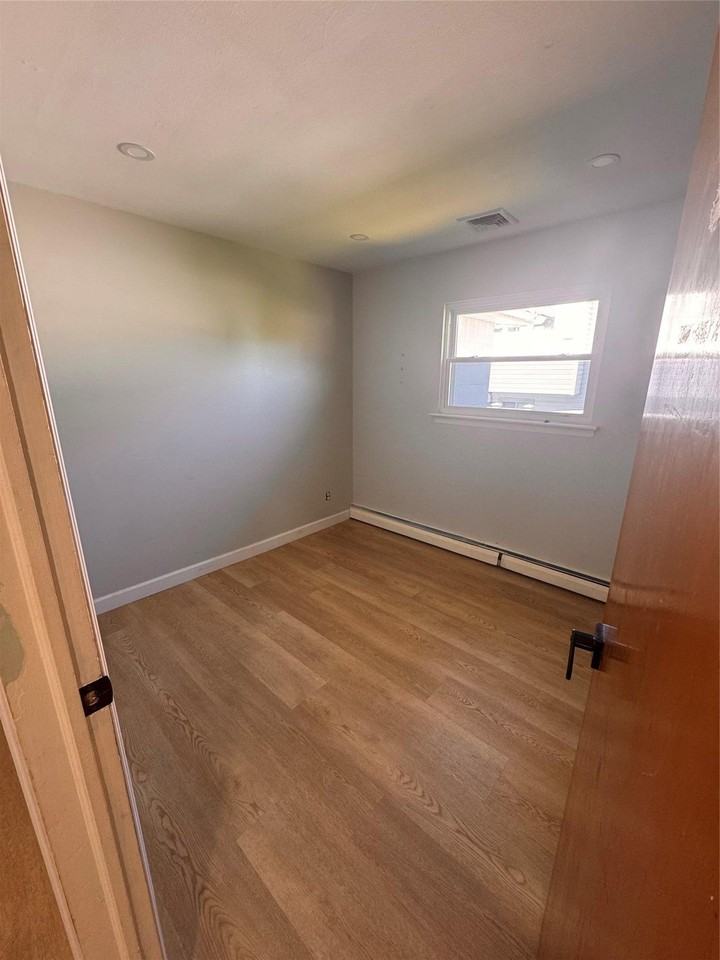 239 Lake Ave - Photo 3 of 5