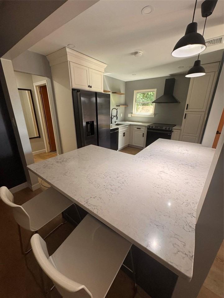 239 Lake Ave - Photo 4 of 5