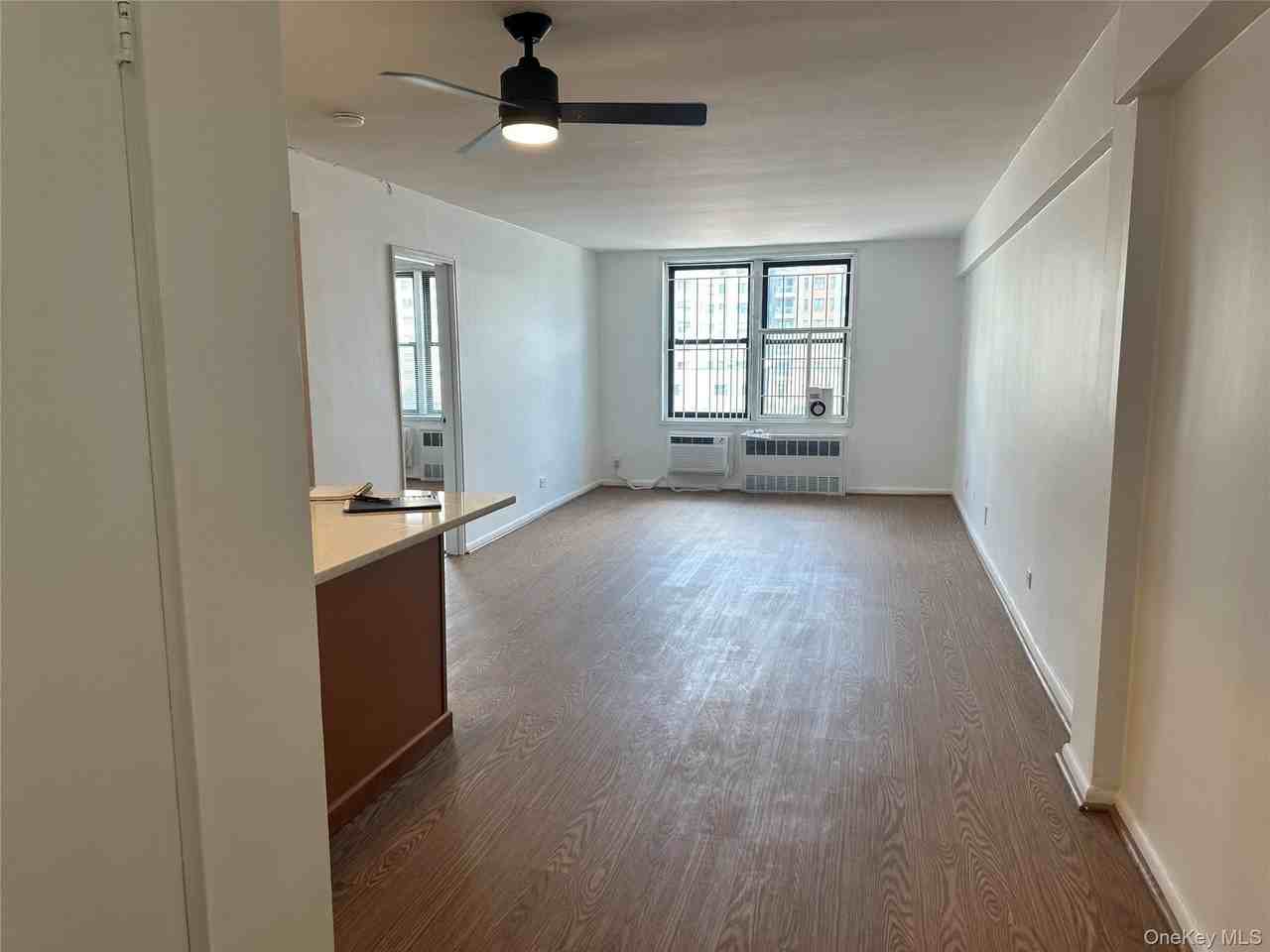 17545 88th Ave Apt 6s #6S - Photo 6 of 16