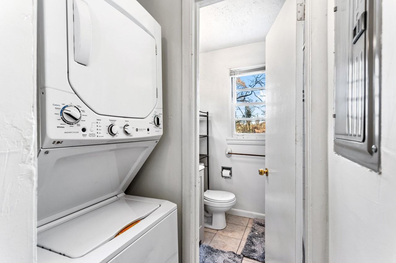 Redford Dr Se - Photo 6 of 11