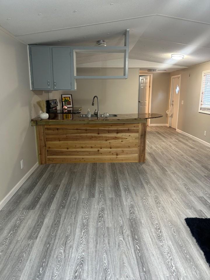 Banner Way - Photo 3 of 7