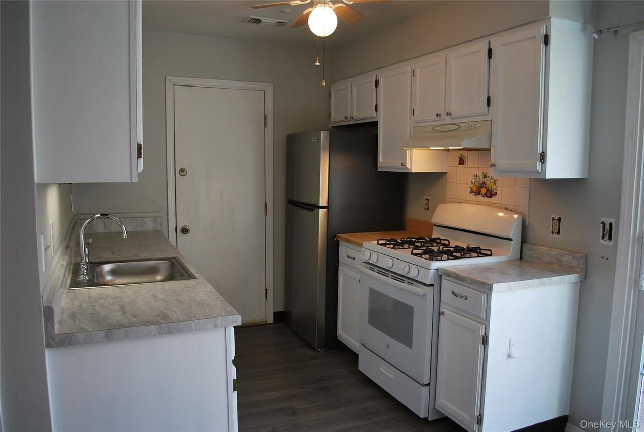 39 Candlestick Ct - Photo 3 of 8