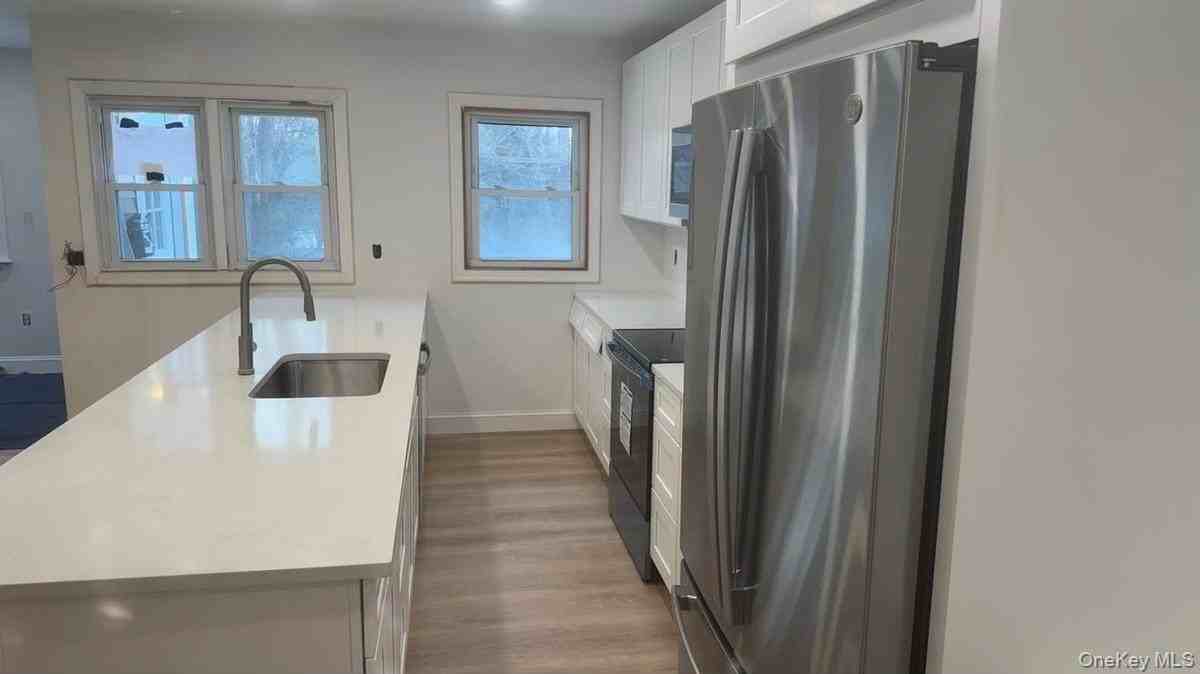 19 Henning Dr Unit 1 #1 - Photo 2 of 8