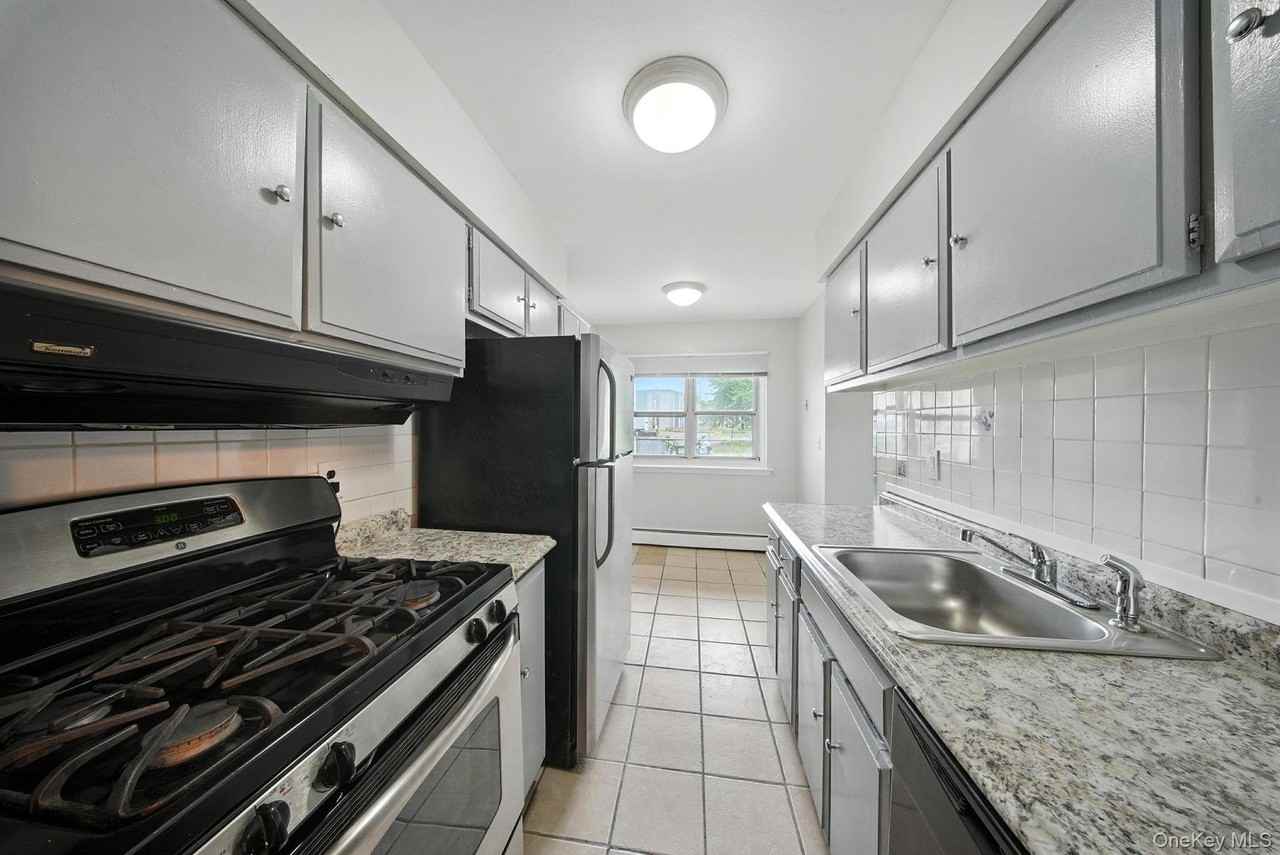 105 Sheffield Dr - Photo 6 of 27