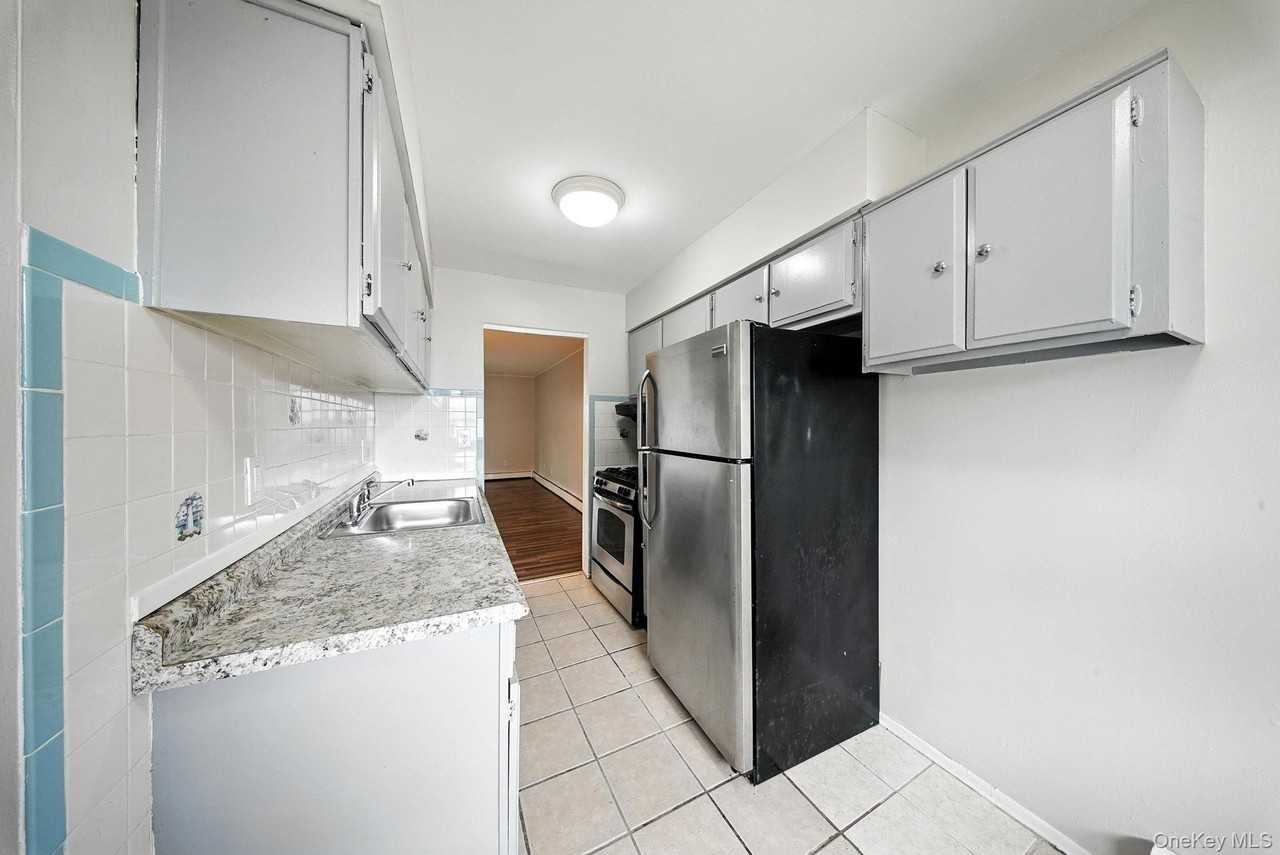 105 Sheffield Dr - Photo 7 of 27