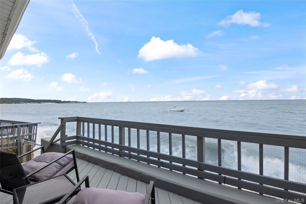 19 Pine Ln - Photo 2 of 41