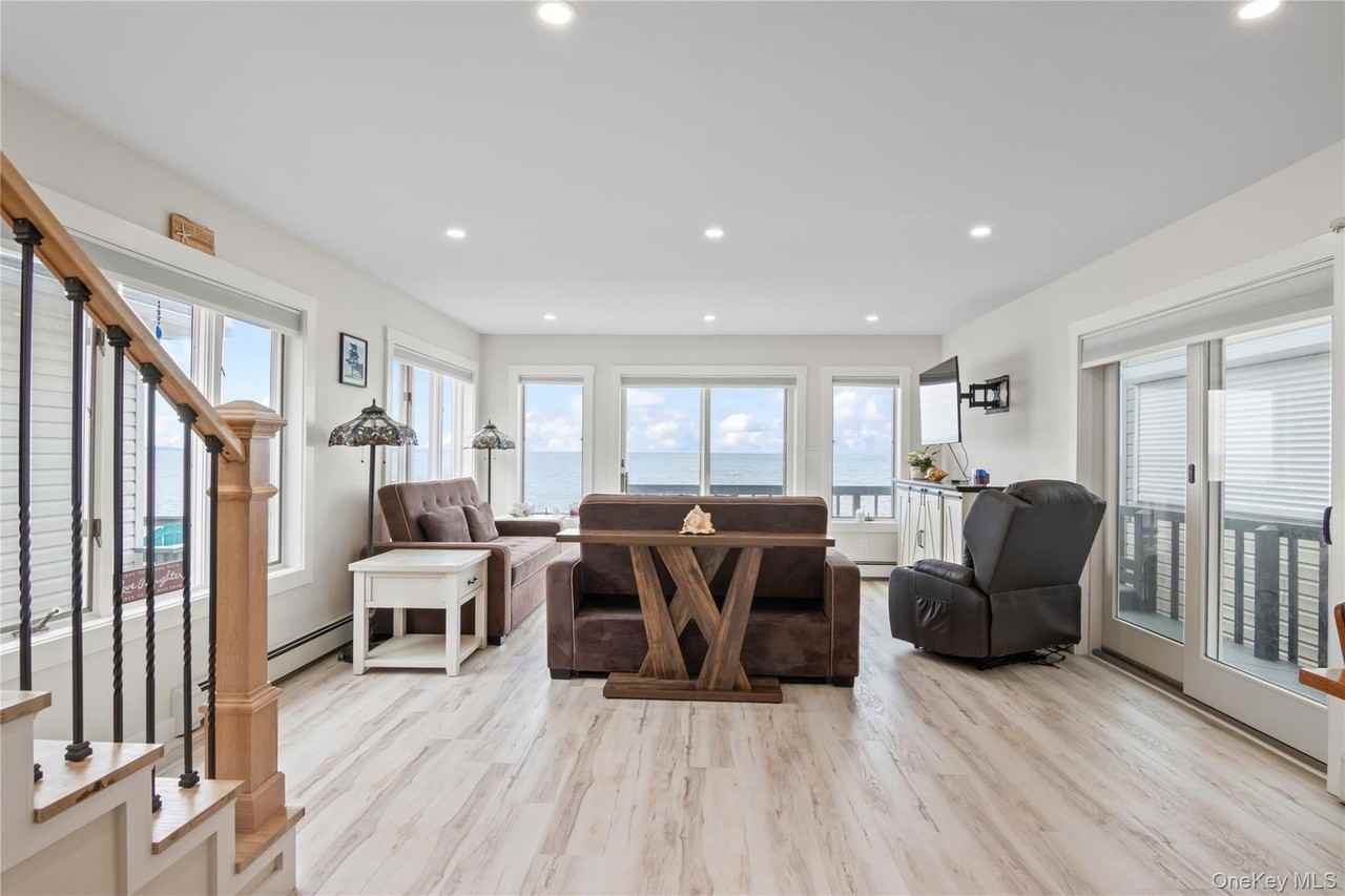 19 Pine Ln - Photo 4 of 41