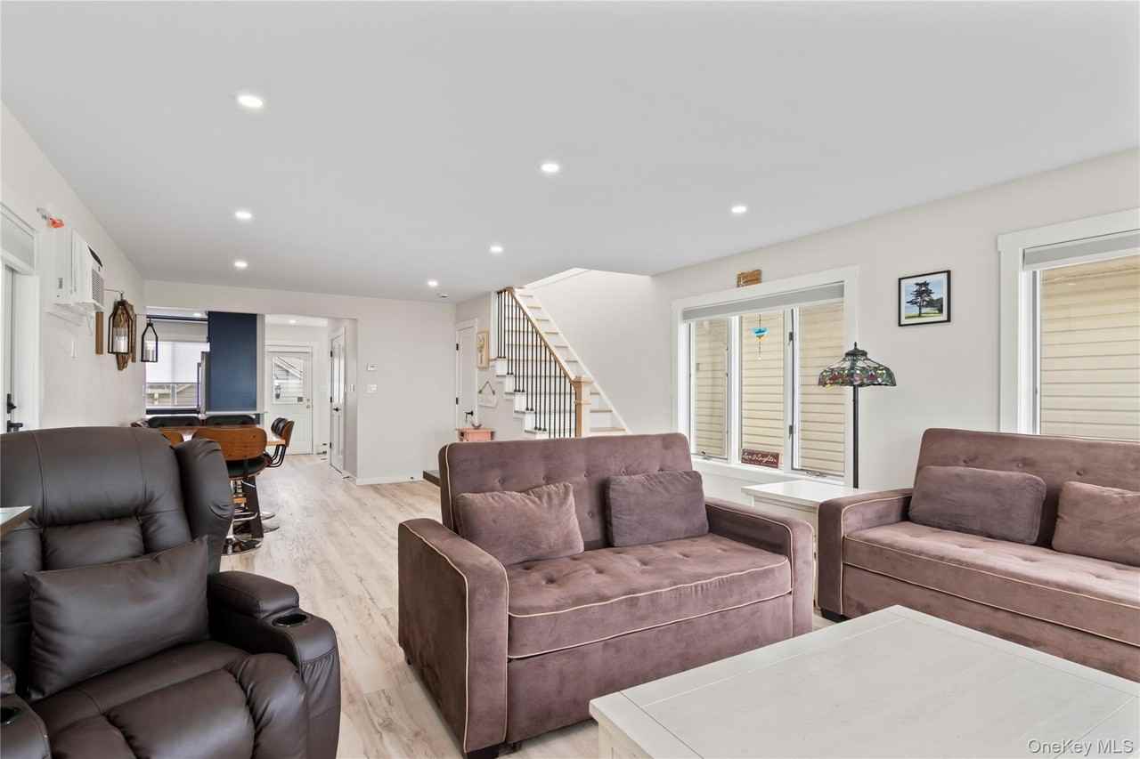 19 Pine Ln - Photo 7 of 41