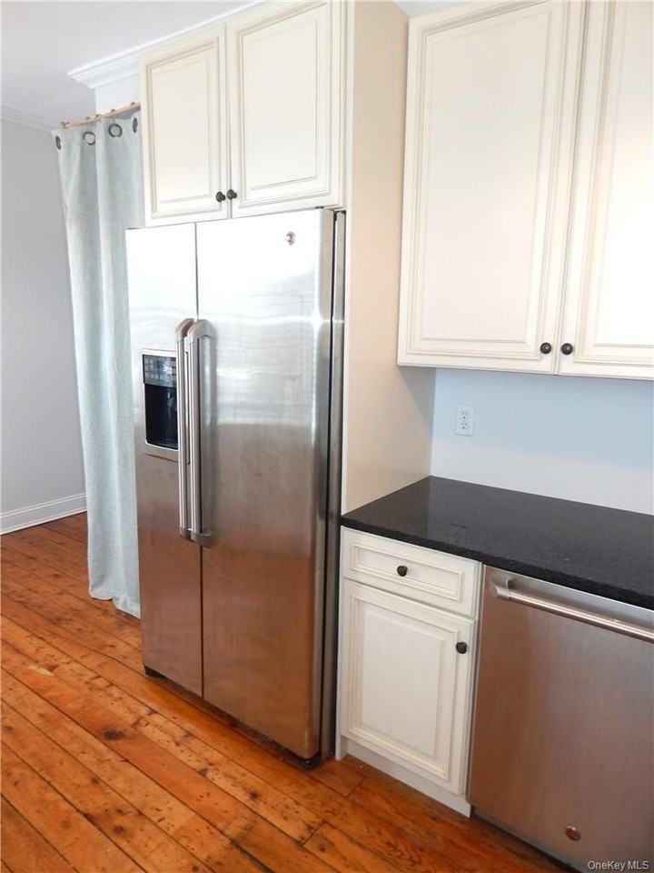 5 N Washington St Apt 2 #2 - Photo 5 of 24