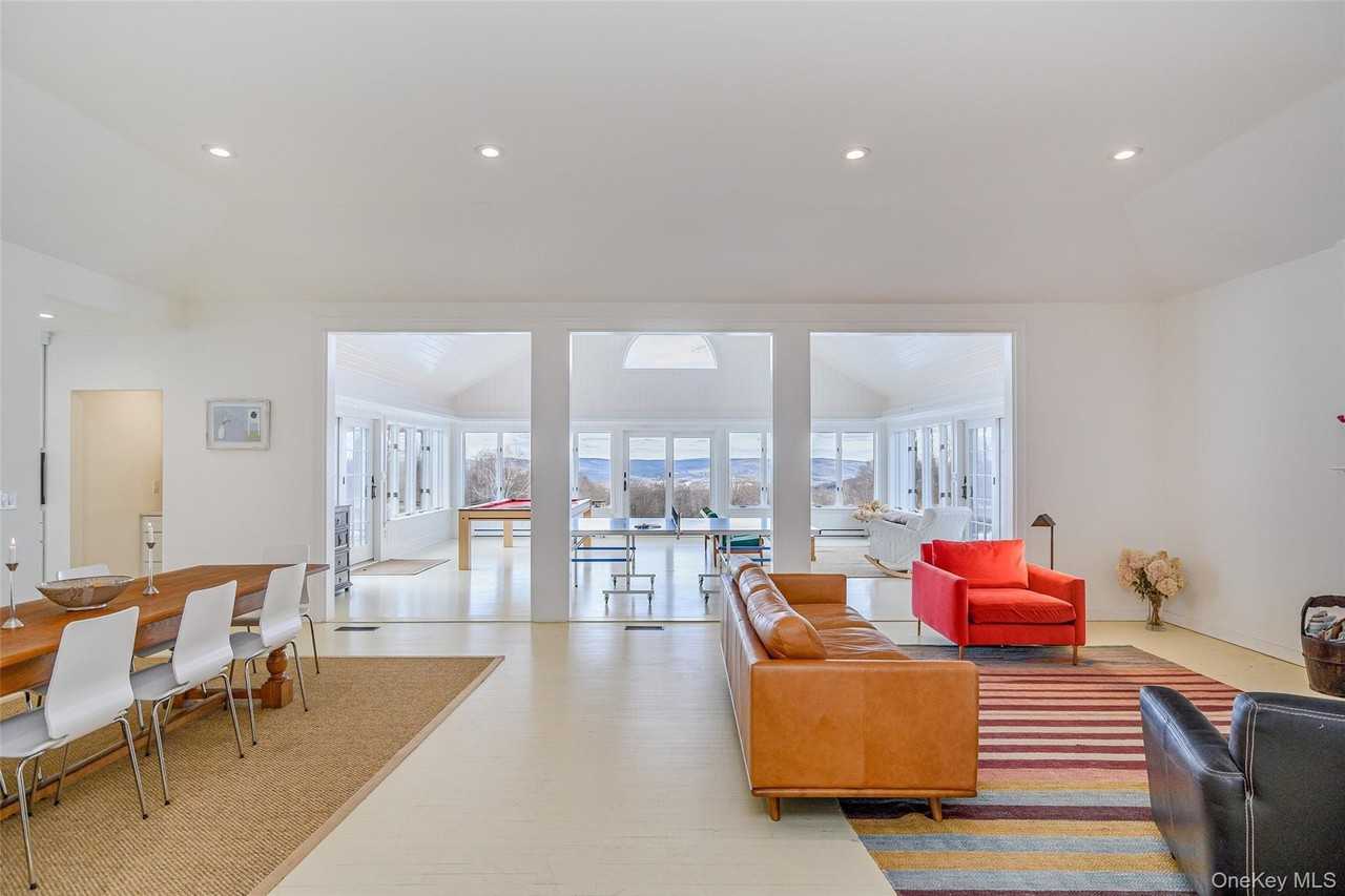 159 Old Quaker Hill Rd - Photo 4 of 40