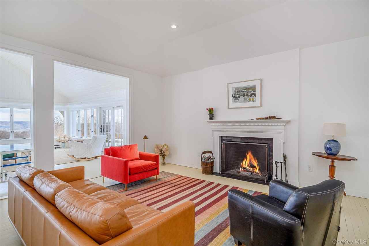 159 Old Quaker Hill Rd - Photo 7 of 40