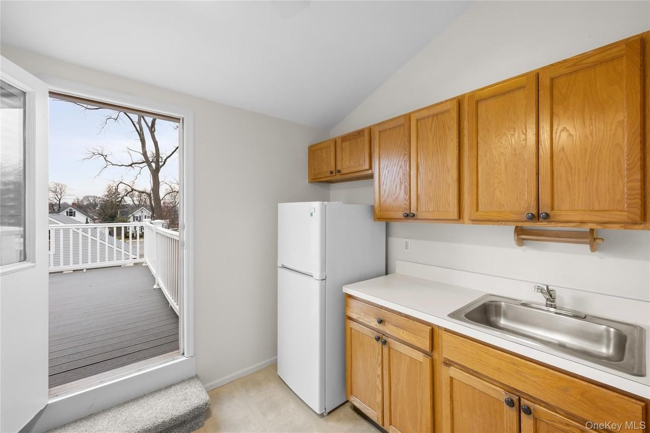 17 Fairview St Unit A #A - Photo 7 of 25