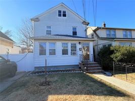 featured image of 206 Cherry Ln 2nd Fl #2ndFL