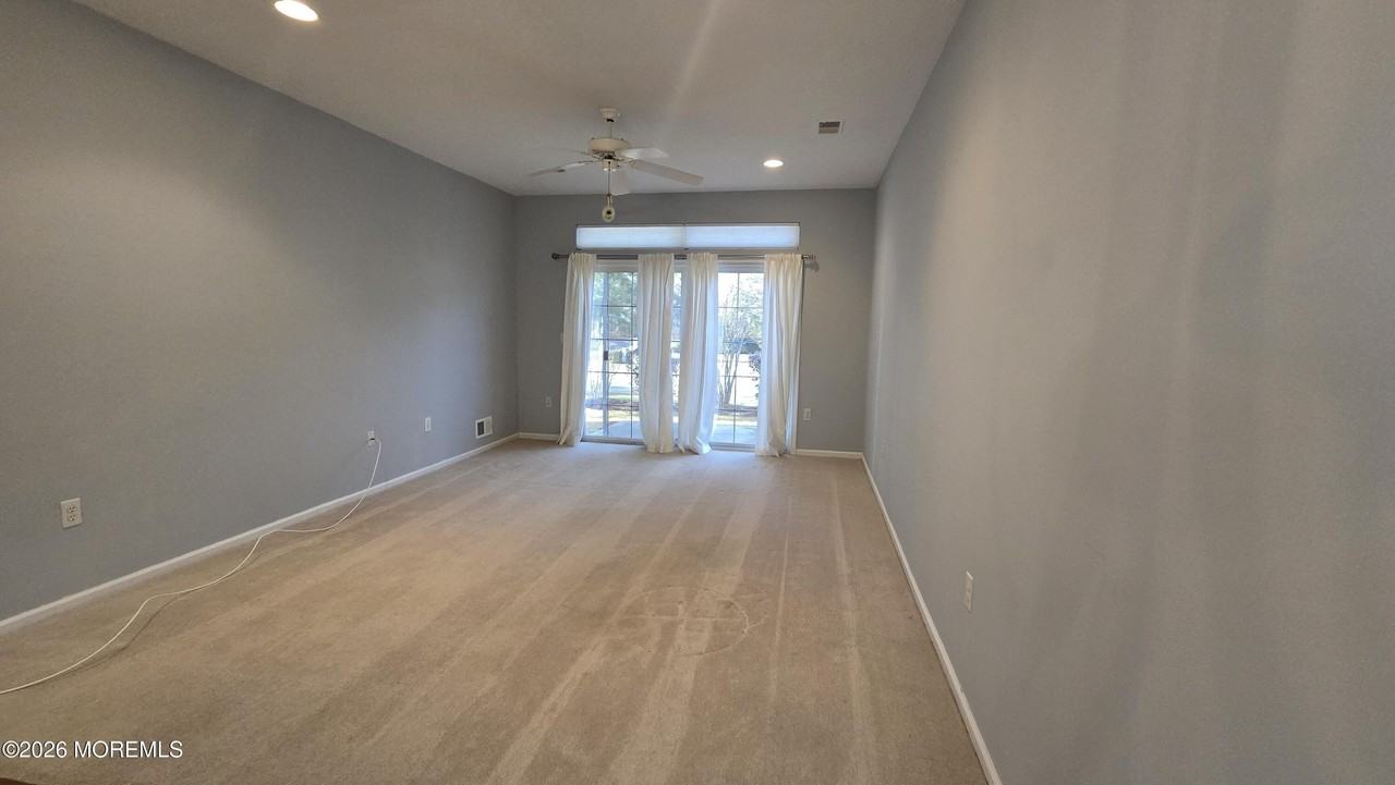 16 Golden Willows Ave - Photo 7 of 17