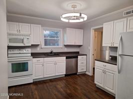 featured image of 135 Briar Mills Dr