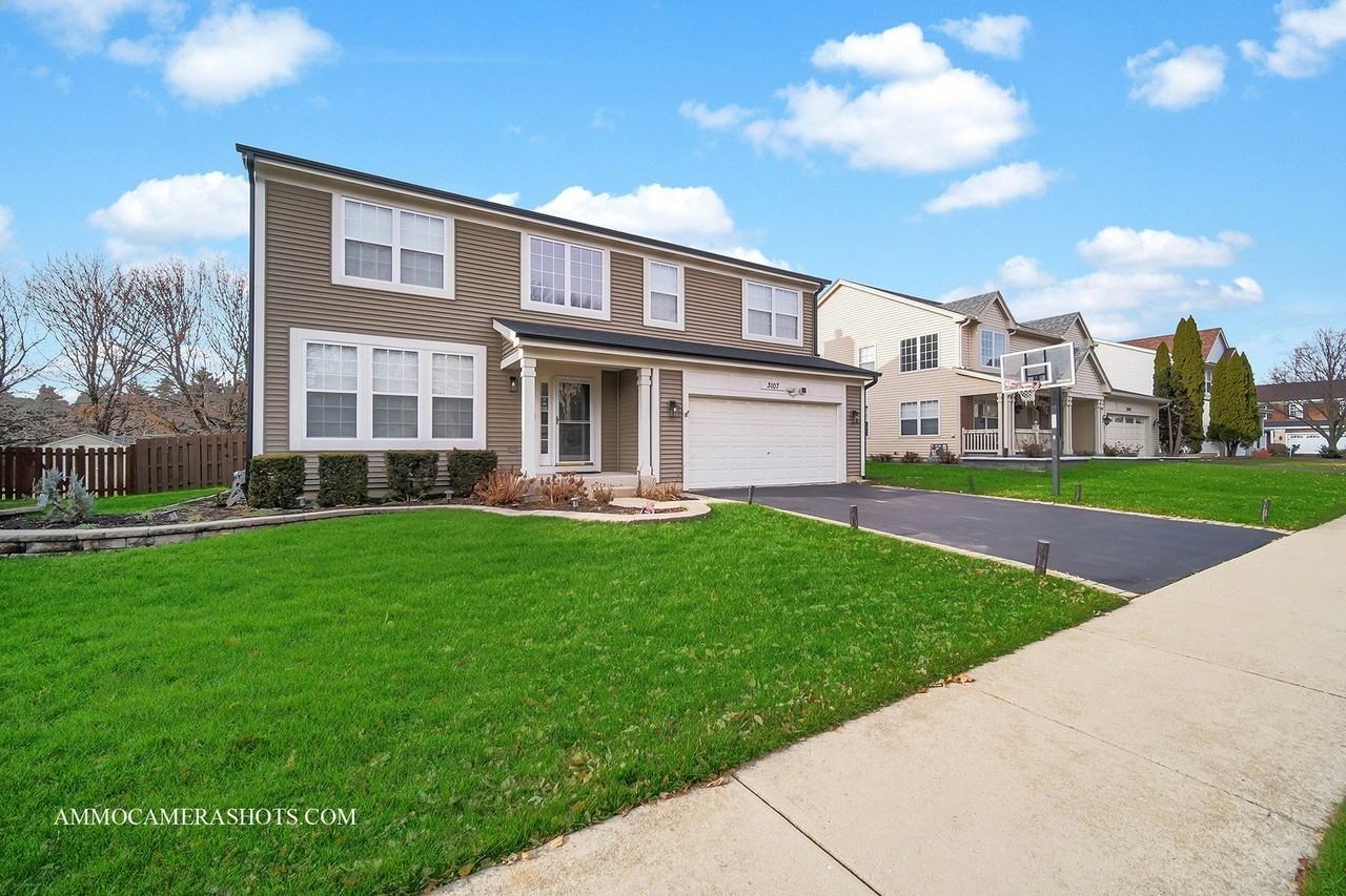 3107 Whitney Rd - Photo 2 of 44