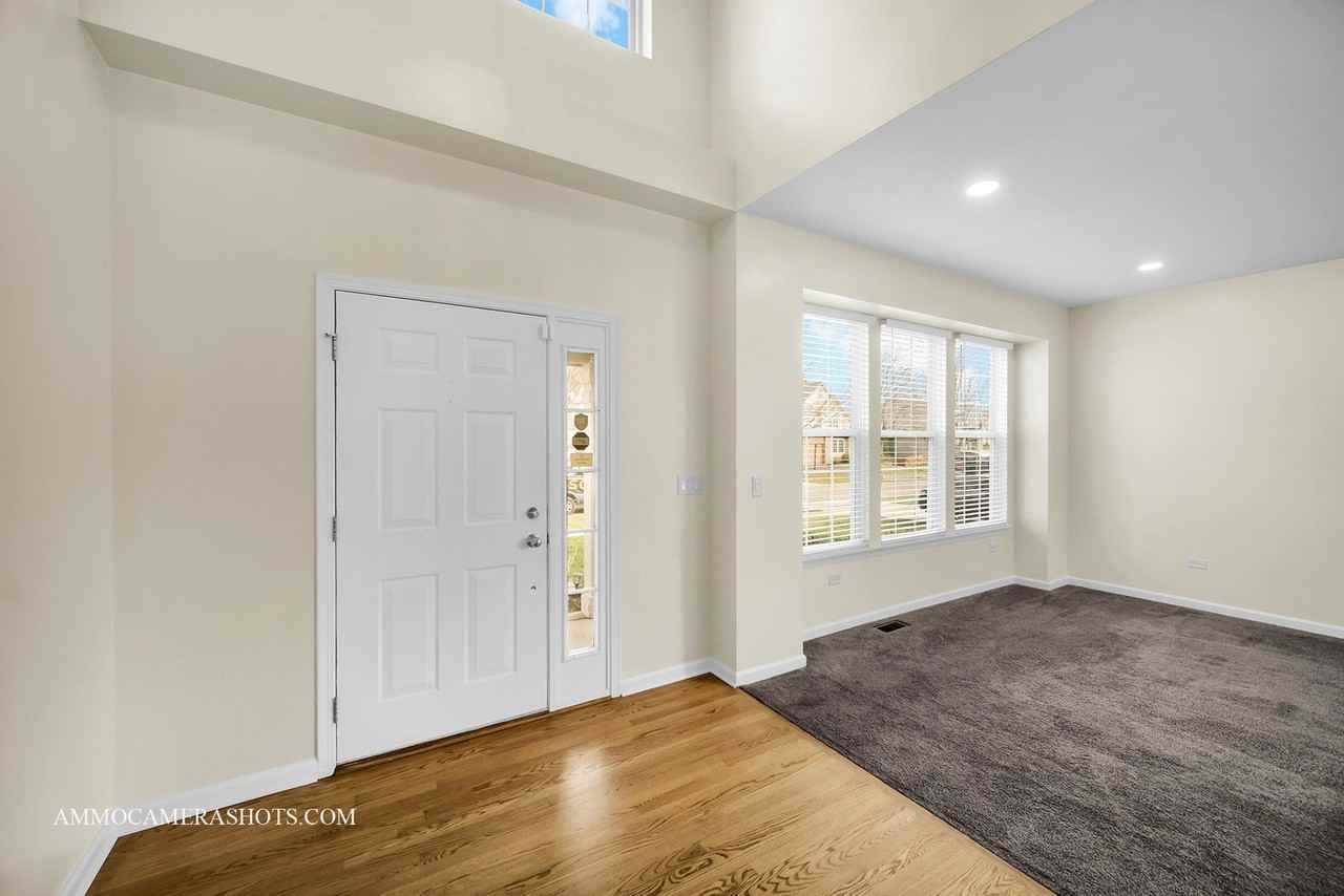 3107 Whitney Rd - Photo 5 of 44