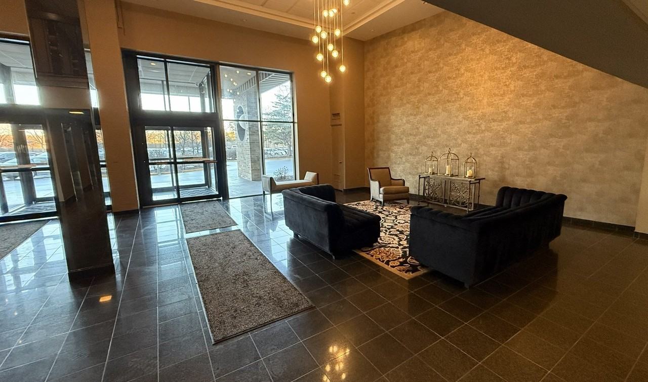 6340 Americana Dr Apt 722 #722 - Photo 3 of 24