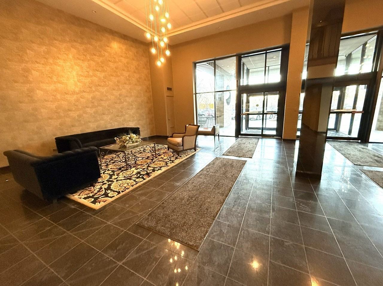 6340 Americana Dr Apt 722 #722 - Photo 4 of 24