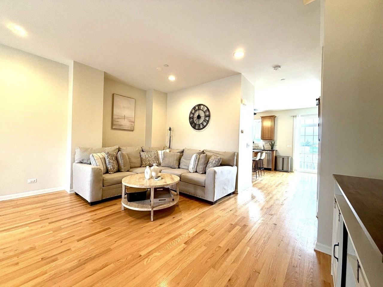 362 Broadmoor Ln Unit 362 #362 - Photo 6 of 30